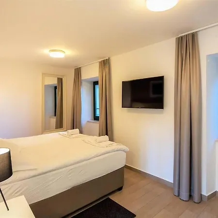 Romantic Studio In Old Town With Balcony *