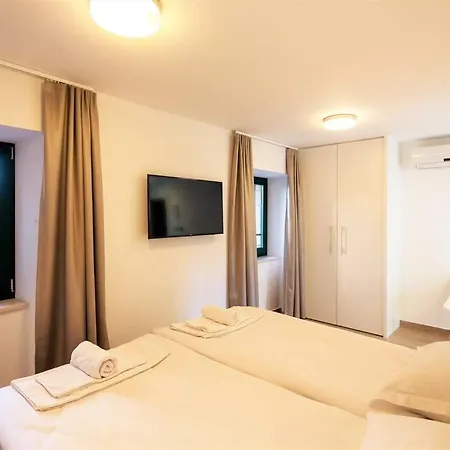 Apartamento Romantic Studio In Old Town With Balcony Split