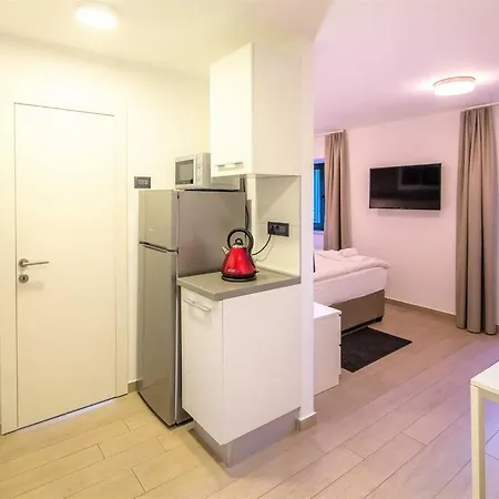 Romantic Studio In Old Town With Balcony Split